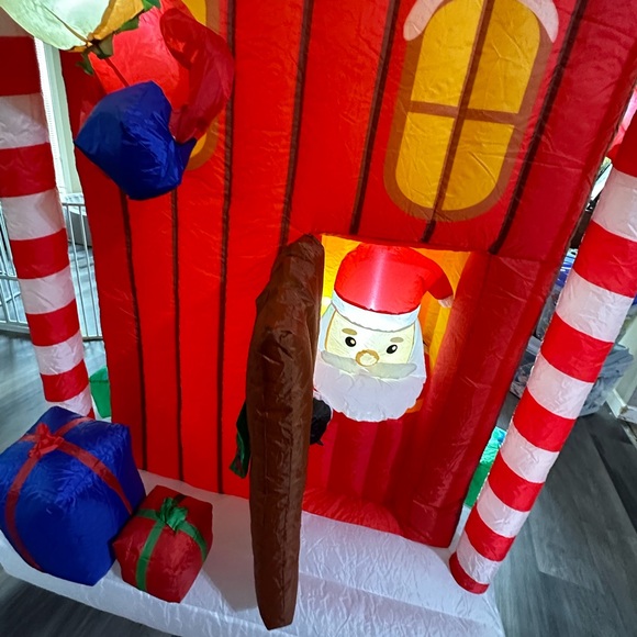 CUTEST SANTA’S WORKSHOP Animated Santa's Workshop Inflatable Christmas Shop HTF - Picture 13 of 15